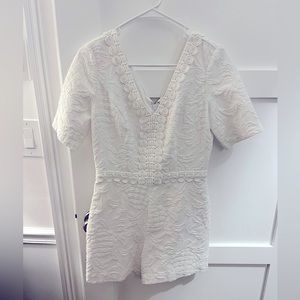 Lilly Pulitzer white romper. Like new no stains and super cute on.